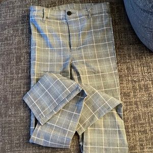 Stretchy material never worn pants /leggings